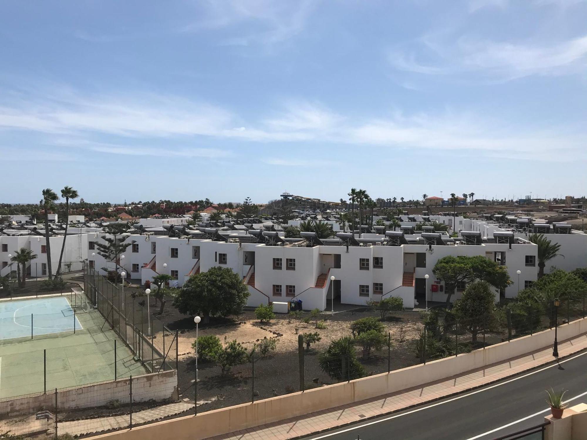 Big And Bright Apartment كوراليهو الغرفة الصورة