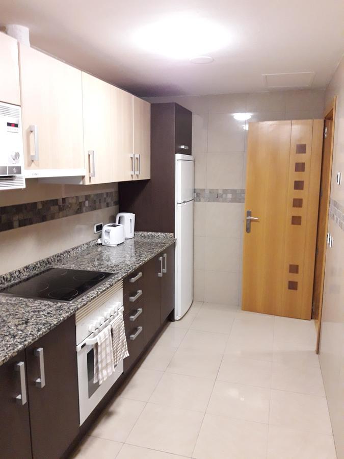 Big And Bright Apartment كوراليهو الغرفة الصورة